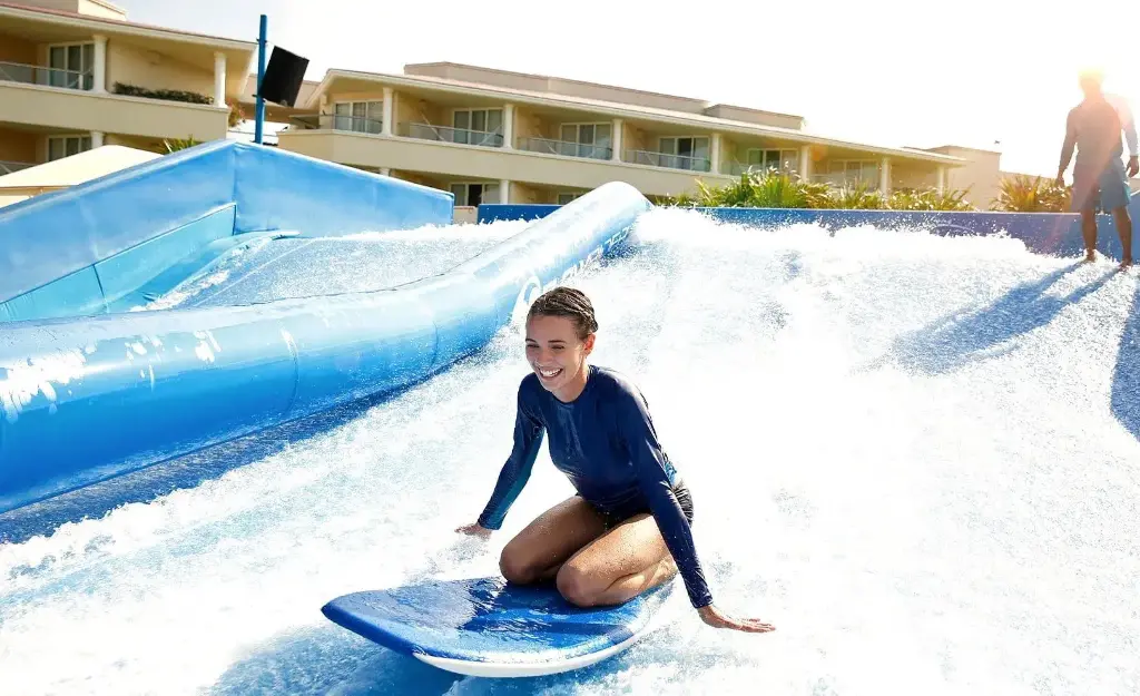 fun-at-flowrider-moon-palace-cancun_b696ce2094.webp